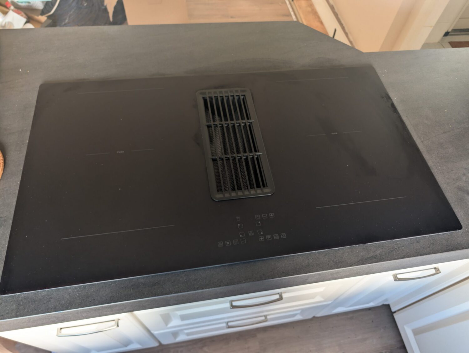 inductie kookplaat met krasvrij glas
